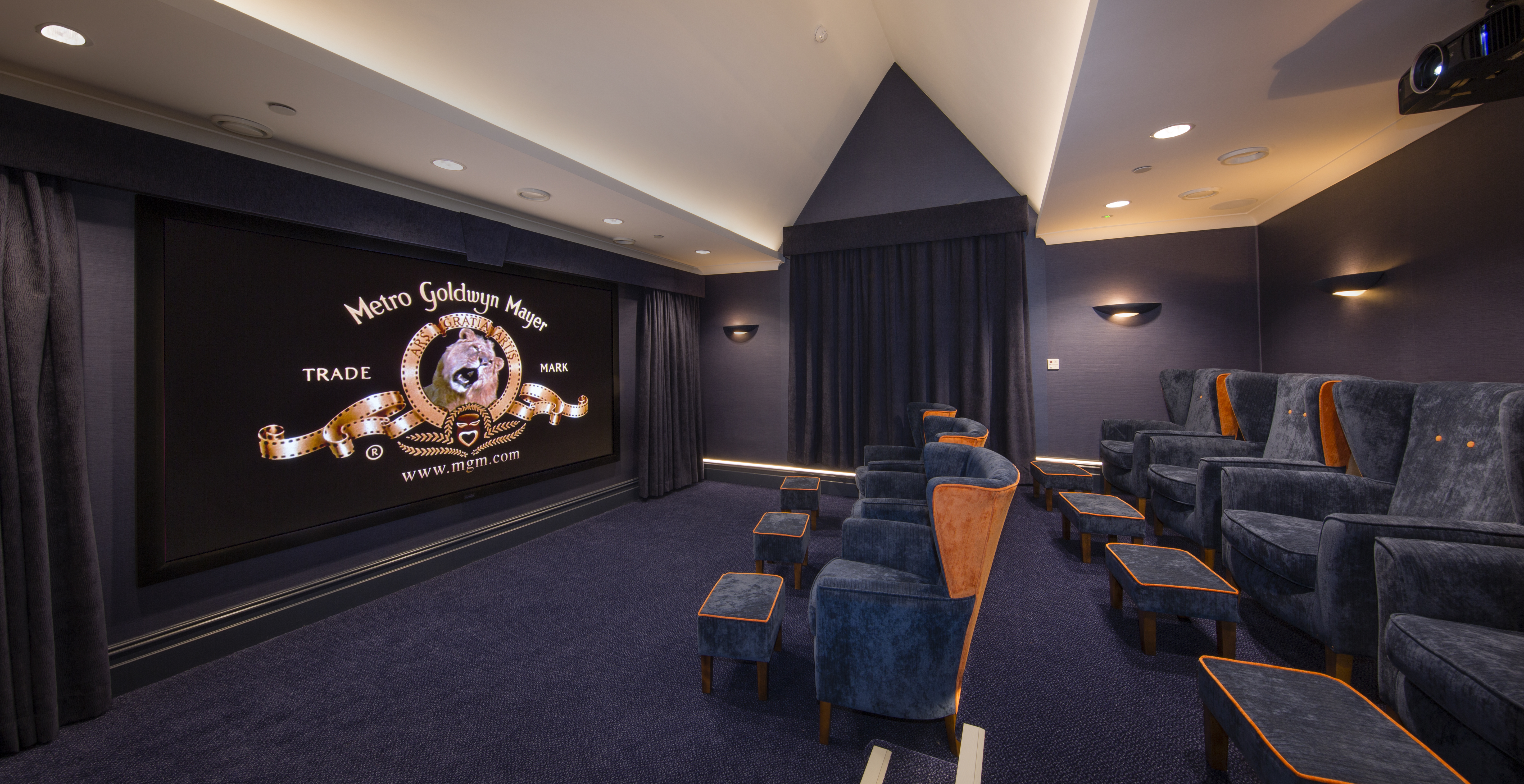 Gerrards Cross - SL9 0EB